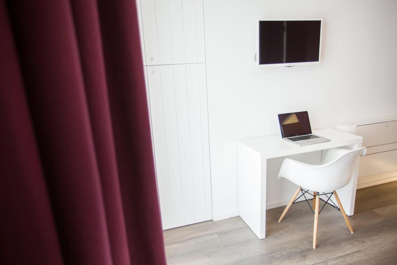 Dimora Mefite-Camere Con Bagno Privato E Self Check-In Матера Екстер'єр фото