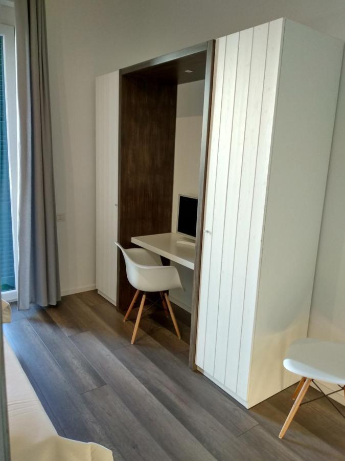 Dimora Mefite-Camere Con Bagno Privato E Self Check-In Матера Екстер'єр фото