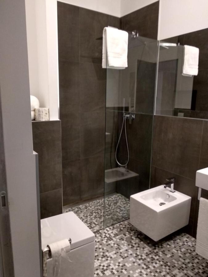 Dimora Mefite-Camere Con Bagno Privato E Self Check-In Матера Екстер'єр фото
