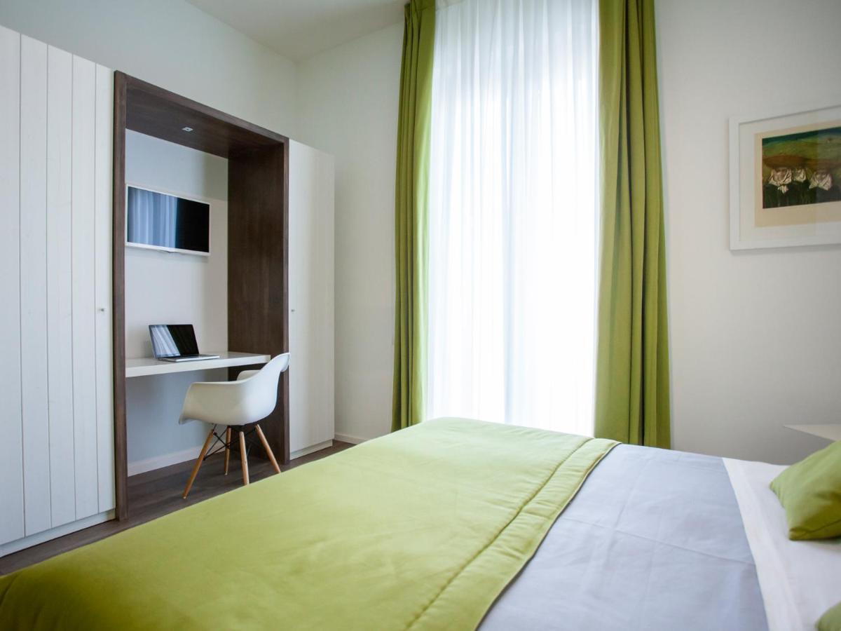 Dimora Mefite-Camere Con Bagno Privato E Self Check-In Матера Екстер'єр фото